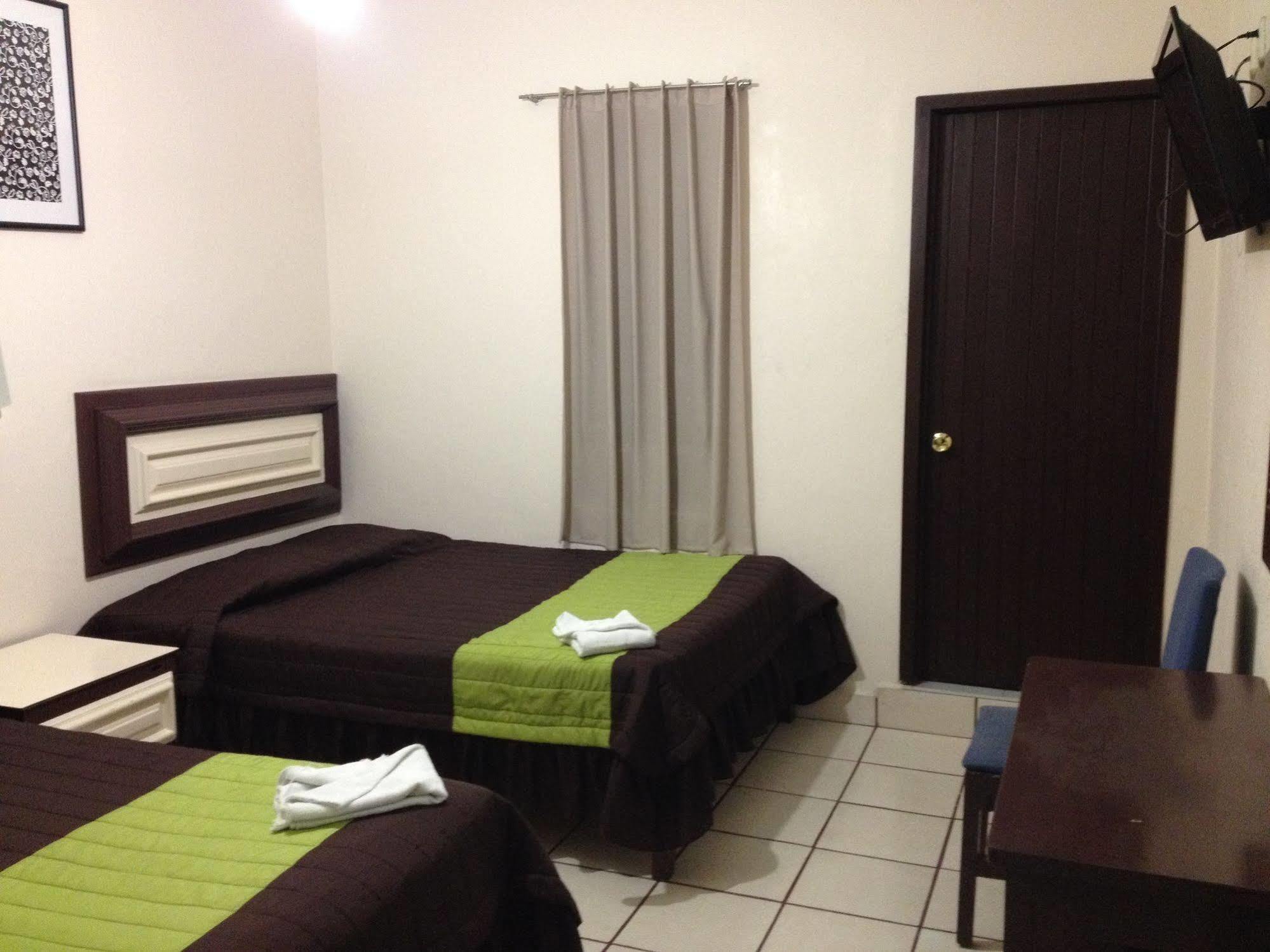 Hotel El Roble Tuxtla Gutiérrez Zewnętrze zdjęcie